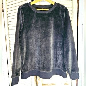 GAIAM Cozy Black Teddy Sweater Medium